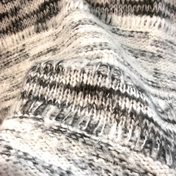 EN/KAY by Navleen Mohair blend variegated sweater - Picture 7 of 9